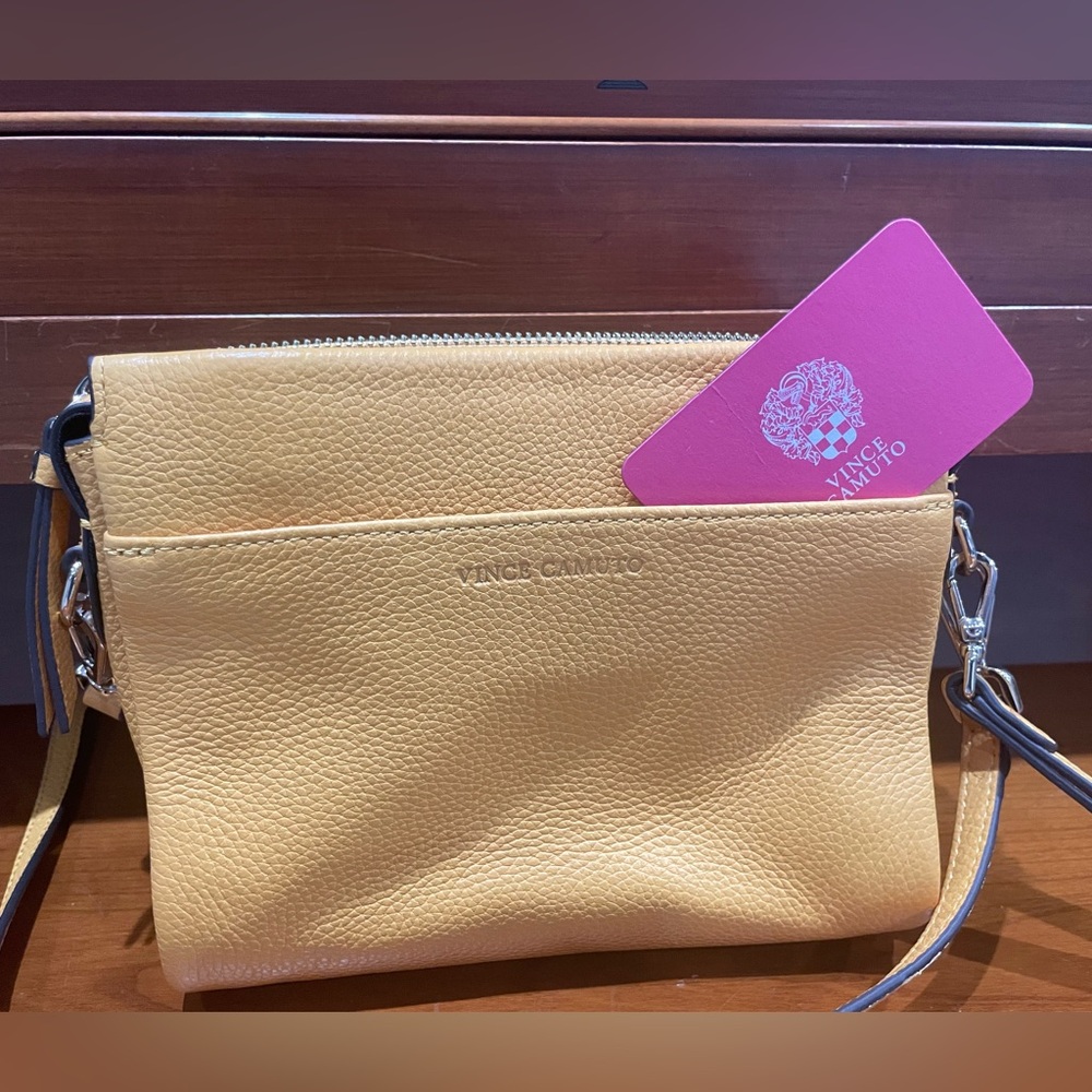 Brillant Yellow Vince Camuto Purse EUC